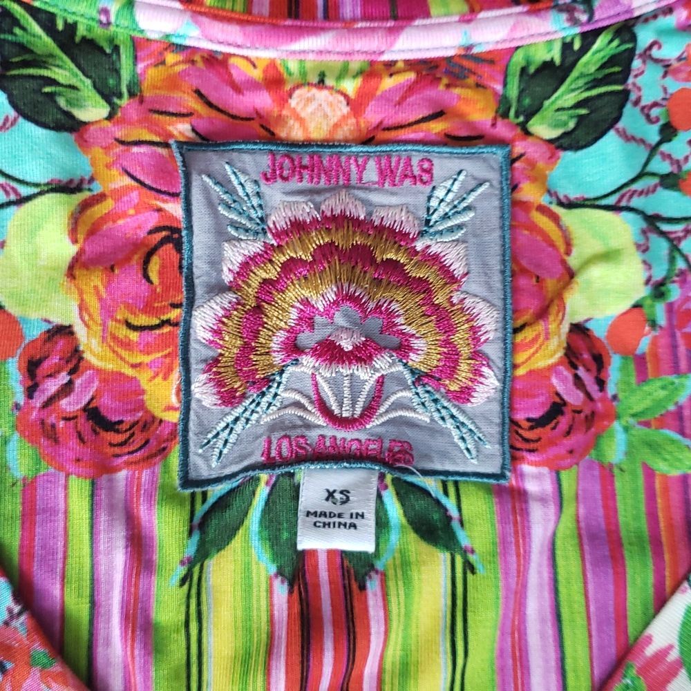 Johnny Was Floral Chic Feminine Coquette Girl Edgy Bohemian V-Neck Top Size XS - Picture 2 of 7